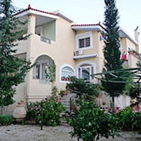 Kleidas Apartments Thymiana Exterior photo