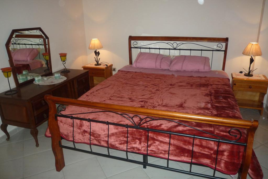 Kleidas Apartments Thymiana Room photo